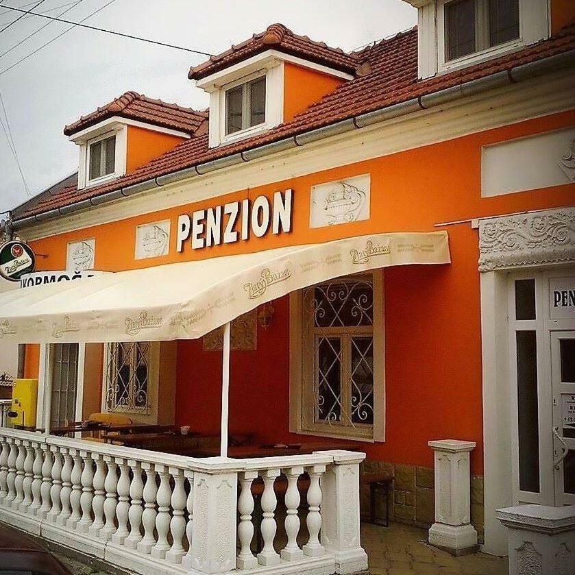 Penzion Kormos Štúrovo Εξωτερικό φωτογραφία