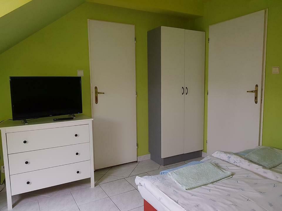 Penzion Kormos Štúrovo Εξωτερικό φωτογραφία